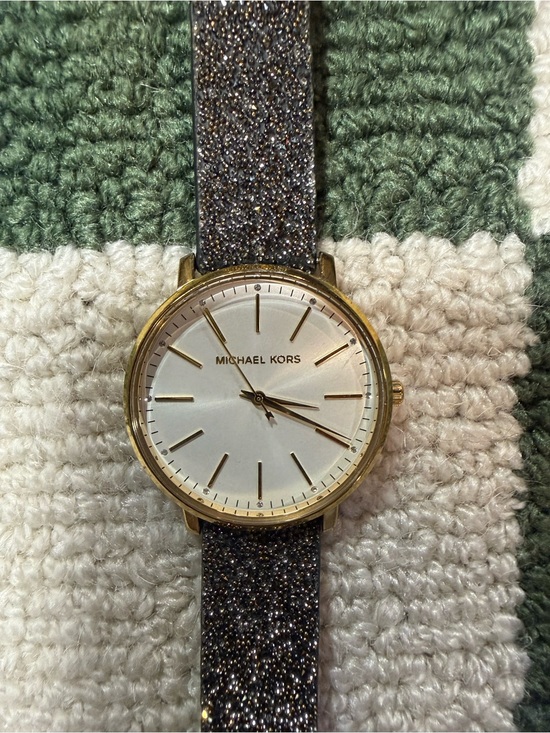 Michael Kors Accessories - Michael Kors Pyper quartz